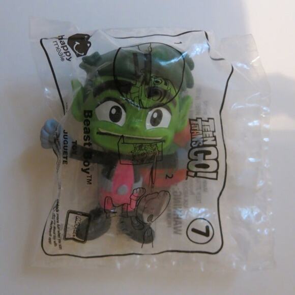 McDonalds DC Comics *NEW in PACKAGE* Teen Titans Go Beast Boy #7 Collectible - Picture 1 of 2